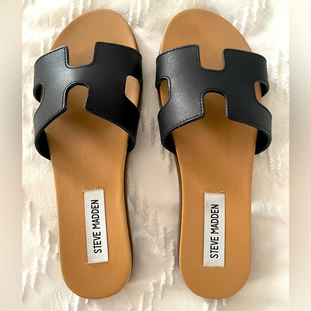 NWOT Steve Madden sandals